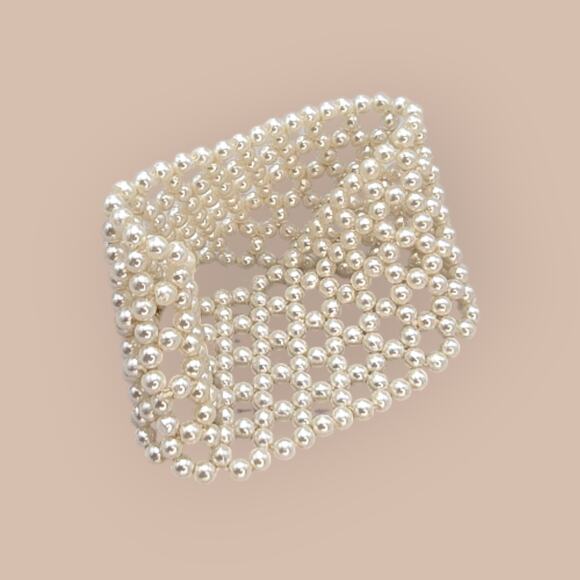 Vintage Faux Pearl Stretch Cuff Bracelet – Classic Lattice Design - Picture 6 of 10